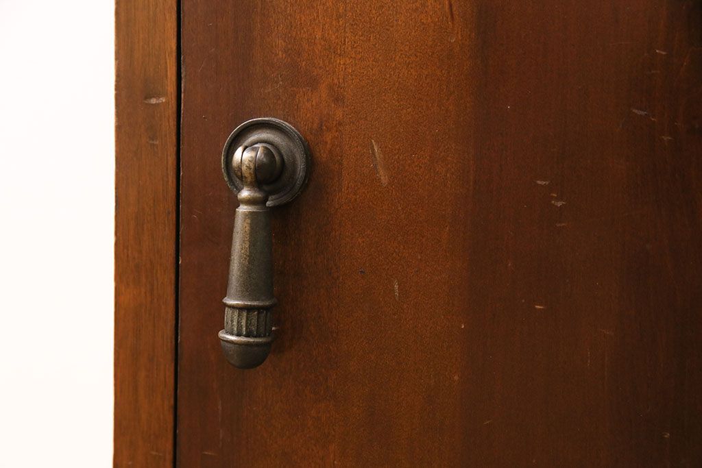 和製アンティーク　楠木　レトロで可愛らしい!小振りなサイズのサイドキャビネット(電話台、収納棚)(R-049414)