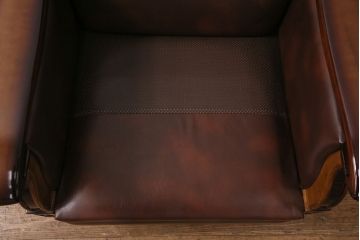 ヴィンテージ　カリモク家具(karimoku)　渋い雰囲気が格好良いレトロソファ(一人掛け、アームソファ、合皮、ビンテージ)(R-049415)