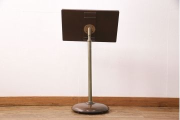 アンティーク雑貨　メニュー台にもおすすめ!栓材製のレトロな譜面台(譜面立て、ミュージックスタンド、メニュー立て)(R-049418)