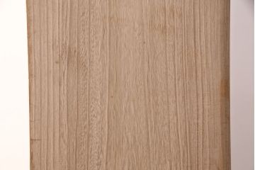 中古　国産　衣装盆付き　上品なデザインの引手金具が魅力的な総桐箪笥(胴丸、衣装箪笥、着物箪笥、和タンス、桐たんす)(定価140万円)(R-049419)