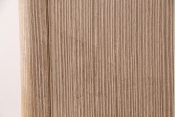 中古　国産　衣装盆付き　上品なデザインの引手金具が魅力的な総桐箪笥(胴丸、衣装箪笥、着物箪笥、和タンス、桐たんす)(定価140万円)(R-049419)