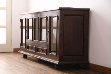 中古　九州民芸家具　美品!クラシカルな佇まいで上品な空間を演出するサイドボード(リビングボード、ローボード)(定価約70万円)(R-049432)