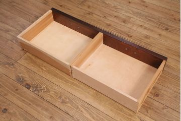 中古　九州民芸家具　美品!クラシカルな佇まいで上品な空間を演出するサイドボード(リビングボード、ローボード)(定価約70万円)(R-049432)