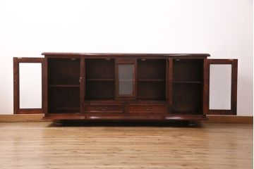 中古　九州民芸家具　美品!クラシカルな佇まいで上品な空間を演出するサイドボード(リビングボード、ローボード)(定価約70万円)(R-049432)