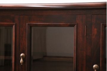 中古　九州民芸家具　美品!クラシカルな佇まいで上品な空間を演出するサイドボード(リビングボード、ローボード)(定価約70万円)(R-049432)