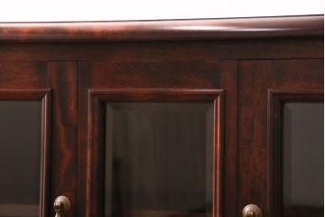 中古　九州民芸家具　美品!クラシカルな佇まいで上品な空間を演出するサイドボード(リビングボード、ローボード)(定価約70万円)(R-049432)