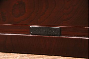 中古　美品　岩谷堂箪笥　木地呂塗り　上品な雰囲気が魅力的な上手物の整理箪笥(引き出し、チェスト、小箪笥、衣装タンス)(R-049434)