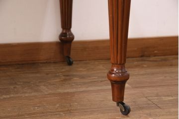中古　ベルギー輸入家具　マホガニー無垢材　美しい木肌とクラシカルな佇まいが魅力のデスク(机、在宅ワーク、在宅用ワークデスク)(R-049435)
