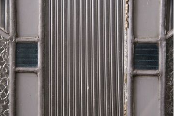 和製アンティーク　国産のアンティークとしては珍しい全面特大ステンドグラスで彩られたドア(建具)(R-049440)