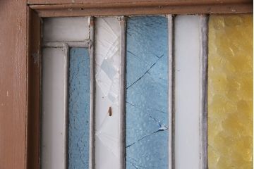 和製アンティーク　国産のアンティークとしては珍しい全面特大ステンドグラスで彩られたドア(建具)(R-049440)