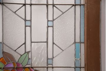 和製アンティーク　国産のアンティークとしては珍しい全面特大ステンドグラスで彩られたドア(建具)(R-049440)