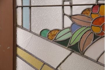 和製アンティーク　国産のアンティークとしては珍しい全面特大ステンドグラスで彩られたドア(建具)(R-049441)