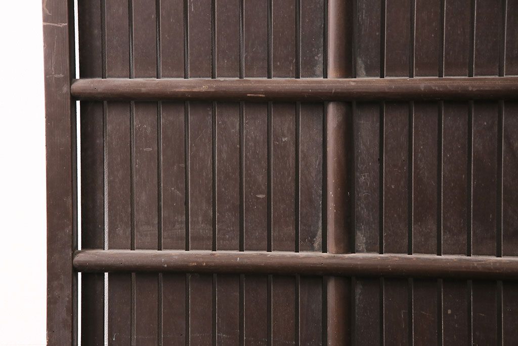 アンティーク建具　明治～大正期　整然と並ぶ縦桟が和モダンな雰囲気を高める蔵戸1枚　(R-049442)