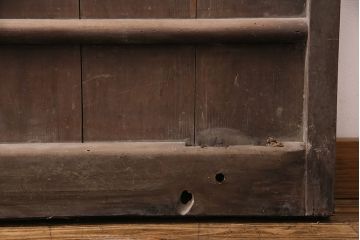 アンティーク建具　明治～大正期　整然と並ぶ縦桟が和モダンな雰囲気を高める蔵戸1枚　(R-049442)