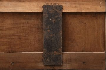 アンティーク建具　総栗一枚板を使用した上質な印象を高める蔵戸(玄関戸、引き戸)(R-049444)