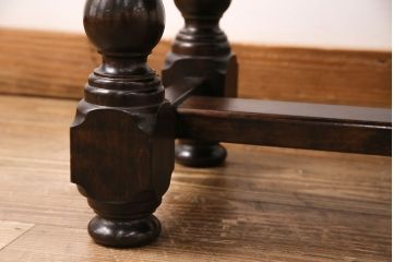 中古美品　松本民芸家具　ワンランク上の贅沢な空間にぴったりな風格漂うナイト卓子(サイドテーブル)(R-049448)