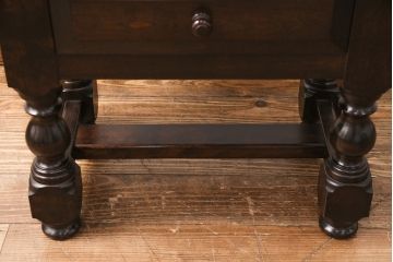 中古美品　松本民芸家具　ワンランク上の贅沢な空間にぴったりな風格漂うナイト卓子(サイドテーブル)(R-049448)