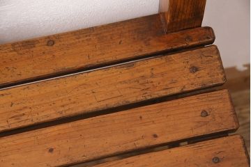 アンティーク家具　ヒノキ材　素朴な風合いが魅力!レトロな雰囲気を醸しだす木製チェア(椅子、板座チェア、スクールチェア)(R-049453)