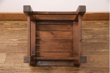 アンティーク家具　ヒノキ材　素朴な風合いが魅力!レトロな雰囲気を醸しだす木製チェア(椅子、板座チェア、スクールチェア)(R-049453)