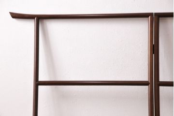 アンティーク雑貨　昭和中期　カツラ材　シンプルなデザインで取り入れやすい衣桁(衣装掛け、着物掛け、ハンガーラック)(R-049455)