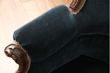 アンティーク家具　マホガニー材　美品　彫刻の細やかな意匠が目を引く最高級品のシェーズロング(カウチソファ、ソファ、長椅子)(R-049456)