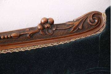 アンティーク家具　マホガニー材　美品　彫刻の細やかな意匠が目を引く最高級品のシェーズロング(カウチソファ、ソファ、長椅子)(R-049456)