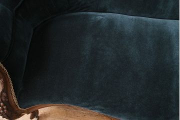 アンティーク家具　マホガニー材　美品　彫刻の細やかな意匠が目を引く最高級品のシェーズロング(カウチソファ、ソファ、長椅子)(R-049456)
