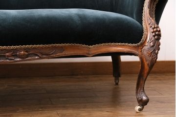 アンティーク家具　マホガニー材　美品　彫刻の細やかな意匠が目を引く最高級品のシェーズロング(カウチソファ、ソファ、長椅子)(R-049456)