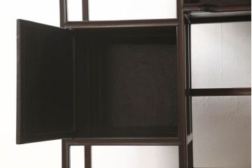 和製アンティーク　時代物　シンプルなつくりが品の良さを高めるカリン材製飾り棚(茶棚、収納棚、花梨材)(R-049459)