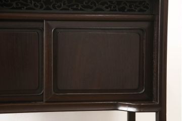和製アンティーク　時代物　シンプルなつくりが品の良さを高めるカリン材製飾り棚(茶棚、収納棚、花梨材)(R-049459)