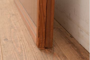 アンティーク建具　昭和中期　レトロガラス入り　腰板がアクセントの障子戸2枚セット(建具、引き戸、ガラス帯戸)(R-049466)