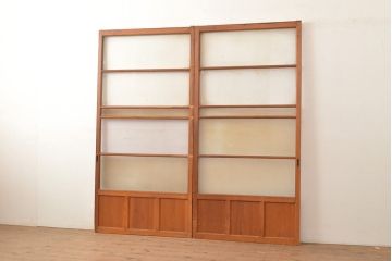 アンティーク建具　昭和中期　すりガラス・銀モールガラス　光を優しく取り込む、ノスタルジックな雰囲気のガラス戸2枚セット(引き戸、建具)(R-049467)