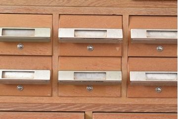 レトロ家具　昭和レトロ　KIHARA　小物収納にうってつけのナラ材製ネームプレート付きカードケース(引き出し、チェスト、図書館、図書室、店舗什器)(R-049472)