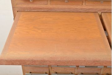 レトロ家具　昭和レトロ　KIHARA　小物収納にうってつけのナラ材製ネームプレート付きカードケース(引き出し、チェスト、図書館、図書室、店舗什器)(R-049472)