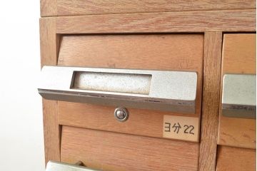 レトロ家具　昭和レトロ　KIHARA　小物収納にうってつけのナラ材製ネームプレート付きカードケース(引き出し、チェスト、図書館、図書室、店舗什器)(R-049472)