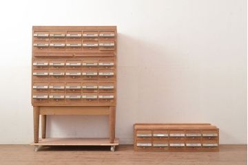 レトロ家具　昭和レトロ　KIHARA　小物収納にうってつけのナラ材製ネームプレート付きカードケース(引き出し、チェスト、図書館、図書室、店舗什器)(R-049472)