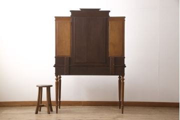 アンティーク家具　イギリスアンティーク　クラシカルな佇まいが魅力!三面鏡にもなるドレッサー(鏡台、化粧台、ミラー)(R-049473)