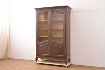 フランスアンティーク　優美なレリーフが上品な印象を高めるオーク材製キャビネット(収納棚、戸棚、飾り棚、本箱、ブックケース)(R-049474)