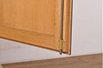 フランスアンティーク　優美なレリーフが上品な印象を高めるオーク材製キャビネット(収納棚、戸棚、飾り棚、本箱、ブックケース)(R-049474)