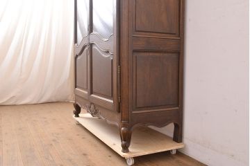 フランスアンティーク　優美なレリーフが上品な印象を高めるオーク材製キャビネット(収納棚、戸棚、飾り棚、本箱、ブックケース)(R-049474)