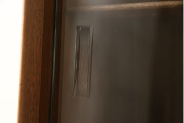 ヴィンテージ家具　北欧ビンテージ　チーク材　北欧スタイルにおすすめのキャビネット(ガラス戸棚、収納棚、飾り棚)(R-049476)