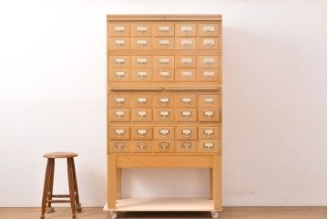 レトロ家具　昭和レトロ　KIHARA　小物収納にうってつけのナラ材製ネームプレート付きカードケース(引き出し、チェスト、図書館、図書室、店舗什器)(R-049480)