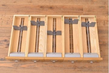 レトロ家具　昭和レトロ　KIHARA　小物収納にうってつけのナラ材製ネームプレート付きカードケース(引き出し、チェスト、図書館、図書室、店舗什器)(R-049480)