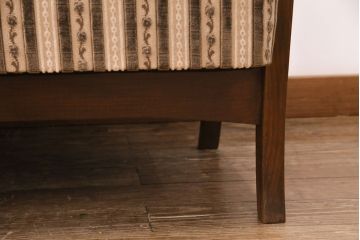 ヴィンテージ家具　北欧家具　デンマーク　ビーチ材　アームのデザインがおしゃれ!落ち着きある佇まいの3人掛けソファ(2人掛けソファ、アームソファ、ビンテージ)(R-049484)
