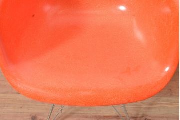 中古　展示品　美品　MODERNICA(モダニカ)　鮮やかなオレンジカラーが空間のアクセントになるシェルチェア(椅子、サイドチェア、ダイニングチェア)(R-049487)