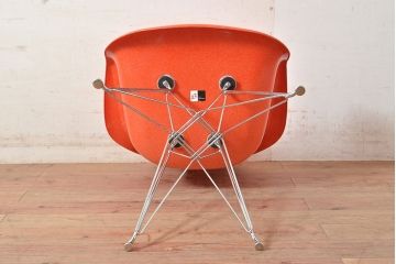 中古　展示品　美品　MODERNICA(モダニカ)　鮮やかなオレンジカラーが空間のアクセントになるシェルチェア(椅子、サイドチェア、ダイニングチェア)(R-049487)