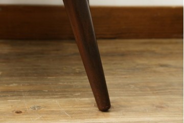 北欧ヴィンテージ　丸みのあるフォルムが愛らしいデンマーク製のオットマン　(R-049490)