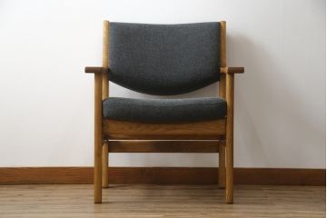 ヴィンテージ家具　北欧家具　デンマーク　シックな雰囲気とオーク材の温かな風合いが魅力的なアームチェア(ダイニングチェア、椅子、ビンテージ)(R-049492)