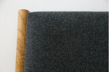 ヴィンテージ家具　北欧家具　デンマーク　シックな雰囲気とオーク材の温かな風合いが魅力的なアームチェア(ダイニングチェア、椅子、ビンテージ)(R-049492)