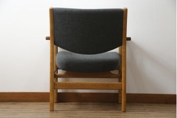 ヴィンテージ家具　北欧家具　デンマーク　シックな雰囲気とオーク材の温かな風合いが魅力的なアームチェア(ダイニングチェア、椅子、ビンテージ)(R-049492)